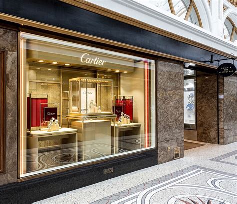 Cartier eyes jewellery boutique expansion in China .